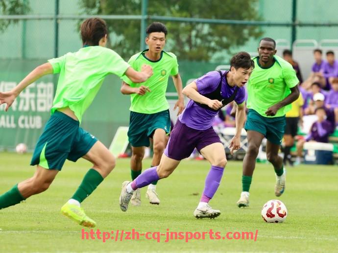 JN江南体育-火箭队标志性logo帽子款式介绍与购买指南