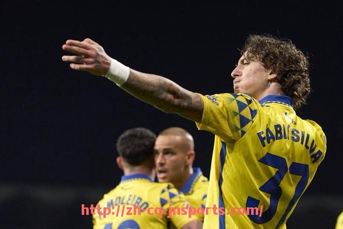 JN江南体育-世俱杯比赛直播时间表更新：合理安排观赛时间